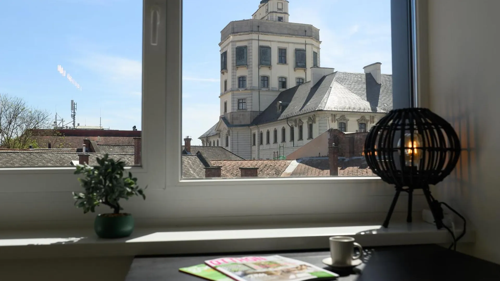 Domino Suite Eger