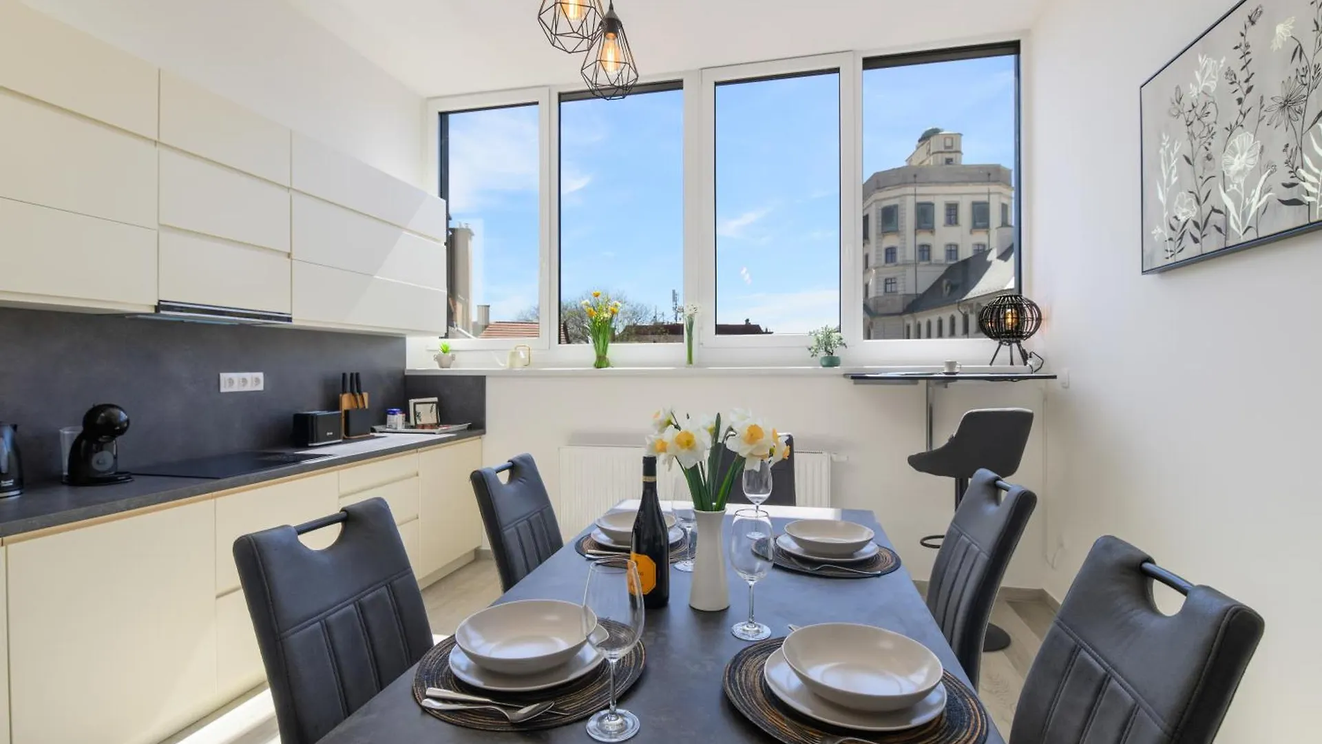 Domino Suite Eger